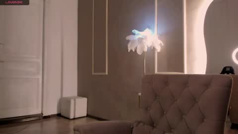 Snapshot of alisia_mars chatting on October 9, 2025, 8:45 am Alisia online show from October 9, 2025, 8:45 am