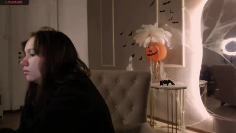 Snapshot of alisia_mars chatting on October 22, 2025, 9:20 am Alisia online show from October 22, 2025, 9:20 am