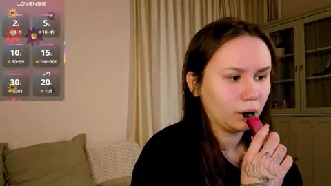 Snapshot of alisia_mars chatting on November 18, 2025, 7:13 am Alisia online show from November 18, 2025, 7:13 am