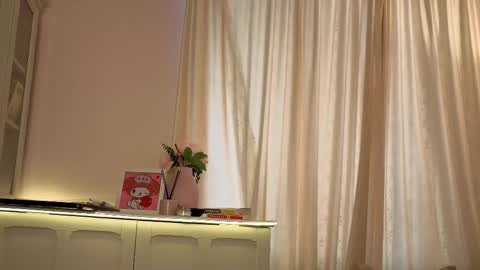 Snapshot of alisia_mars chatting on February 20, 2026, 8:05 am Alisia online show from February 20, 2026, 8:05 am