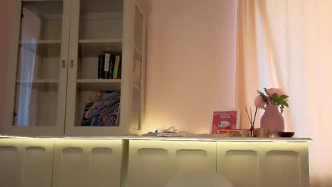 Alisia online show from March 13, 2026, 7:15 am