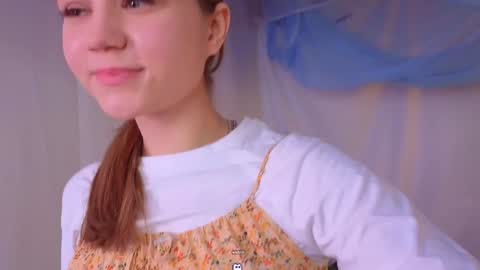 Alisia online show from December 20, 2024, 7:55 am