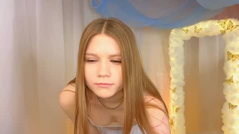 Alisia online show from January 21, 2025, 7:04 am