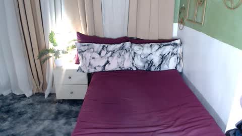 hotty online show from March 12, 2025, 11:53 am