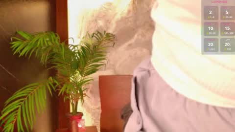 Alison Moon  online show from March 19, 2026, 10:25 pm