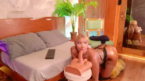 Alison Moon  online show from July 14, 2026, 10:59 pm