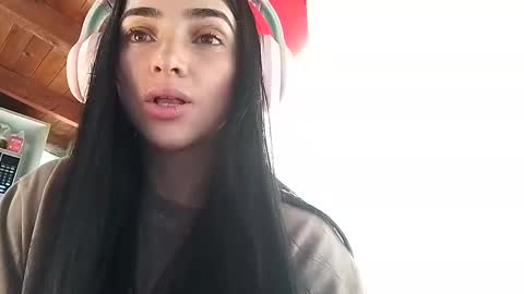 Alisson369  online show from February 19, 2025, 2:34 pm