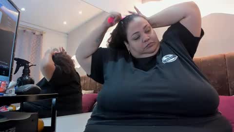 Alisson online show from November 15, 2025, 11:29 am