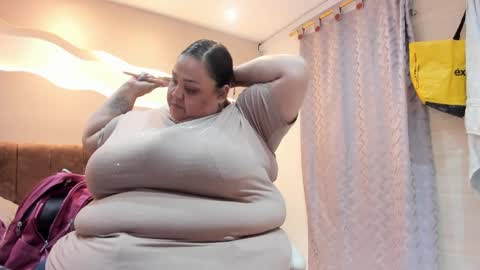 Snapshot of alisson_am chatting on April 9, 2026, 6:57 pm Alisson online show from April 9, 2026, 6:57 pm