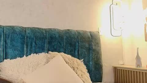 alisson_fox69 online show from October 23, 2025, 2:33 am