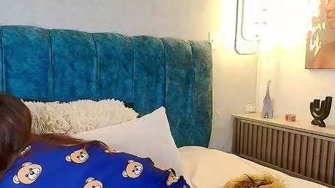 alisson_fox69 online show from November 5, 2025, 1:16 am