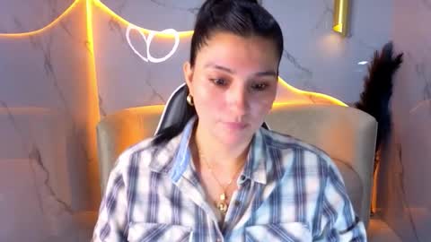 alisson_tx_ online show from March 10, 2026, 7:41 pm