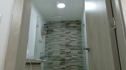 Alisson online show from September 21, 2025, 4:30 pm