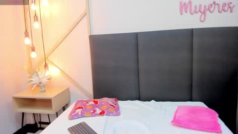 alissonmartin online show from January 25, 2025, 6:02 pm