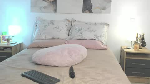 Snapshot of alissonroyce chatting on February 16, 2025, 12:41 am Goddess online show from February 16, 2025, 12:41 am