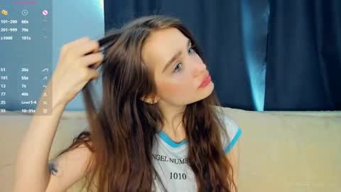 Alivia online show from April 21, 2026, 8:20 am