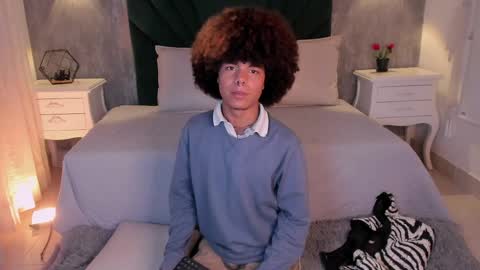  Alexis Etereo  online show from April 4, 2026, 7:44 pm