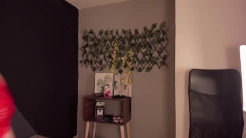 Snapshot of alixon_fiore5 chatting on December 13, 2024, 2:10 am alixon online show from December 13, 2024, 2:10 am