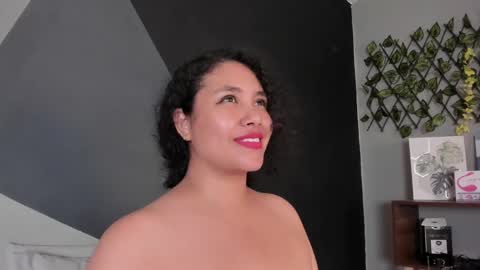 Snapshot of alixon_fiore5 chatting on February 6, 2025, 9:22 am alixon online show from February 6, 2025, 9:22 am