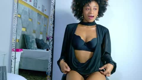 Snapshot of aliyahbrowns chatting on May 7, 2026, 8:25 pm Aliyah... online show from May 7, 2026, 8:25 pm