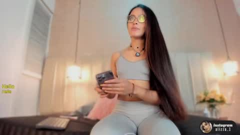 alizza_ online show from November 2, 2025, 11:34 am