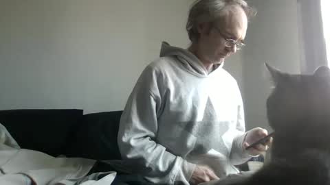 J online show from March 28, 2026, 6:18 pm