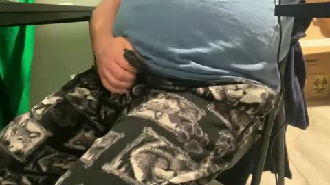 Allergictolove online show from December 30, 2024, 3:25 am