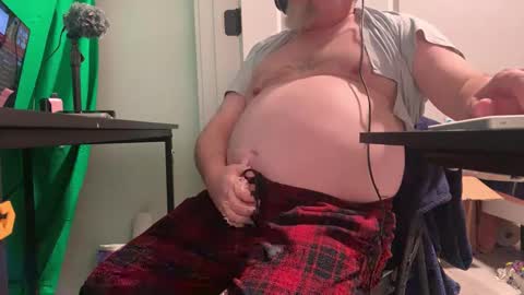 Allergictolove online show from February 10, 2025, 11:02 pm