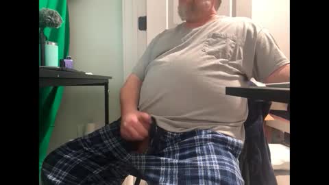 Allergictolove online show from February 21, 2025, 2:38 pm