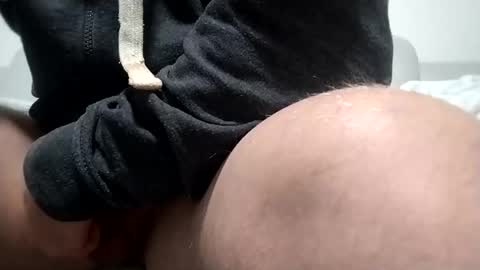 Snapshot of alles594462 chatting on December 18, 2024, 2:10 am alles594462 online show from December 18, 2024, 2:10 am