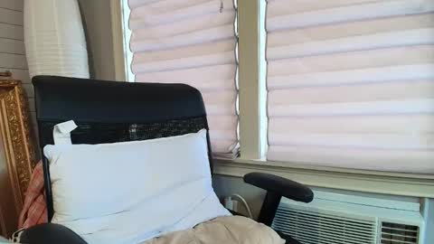 Snapshot of allgood4u chatting on February 13, 2026, 10:17 pm wishlist on bio online show from February 13, 2026, 10:17 pm