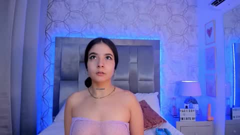 AlliceWinter online show from October 21, 2025, 11:33 am