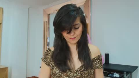 Aliie  online show from October 2, 2025, 11:39 am