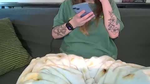 Snapshot of alliebearx chatting on May 1, 2026, 6:34 pm alliebearx online show from May 1, 2026, 6:34 pm