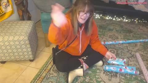 Snapshot of allieberrybb chatting on December 18, 2024, 7:08 pm  bb  online show from December 18, 2024, 7:08 pm