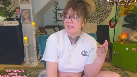 Snapshot of allieberrybb chatting on January 17, 2025, 5:42 am  bb  online show from January 17, 2025, 5:42 am
