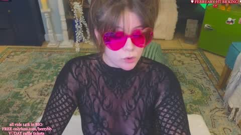 Snapshot of allieberrybb chatting on February 5, 2025, 4:16 am  bb  online show from February 5, 2025, 4:16 am