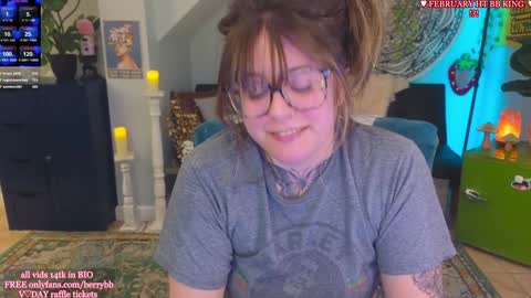 Snapshot of allieberrybb chatting on February 7, 2025, 6:35 am  bb  online show from February 7, 2025, 6:35 am