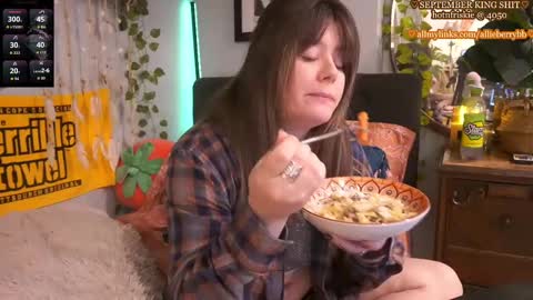 Snapshot of allieberrybb chatting on September 11, 2025, 3:23 pm  bb  online show from September 11, 2025, 3:23 pm