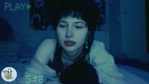 Alis online show from March 25, 2026, 9:32 pm