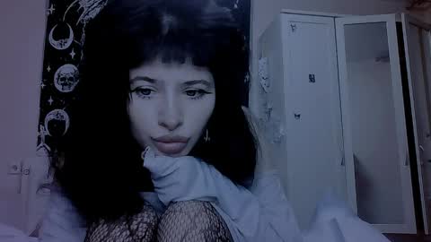 Alis online show from April 18, 2026, 7:58 pm