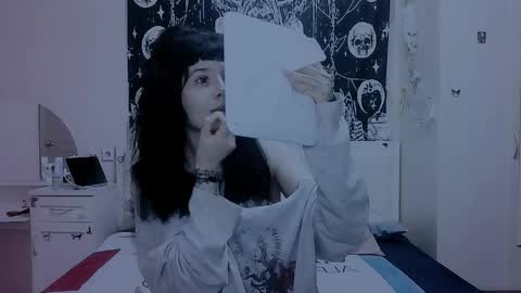 Alis online show from April 25, 2026, 7:00 pm