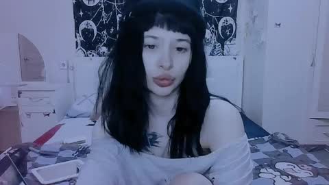 Alis online show from April 28, 2026, 7:19 pm