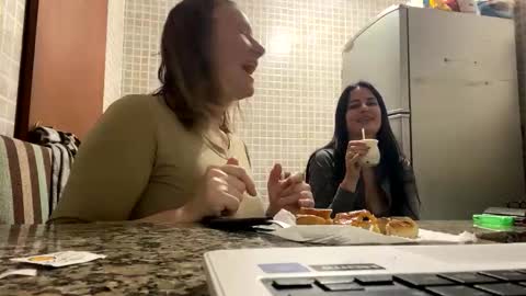 allisonlove2 online show from May 27, 2026, 8:50 pm