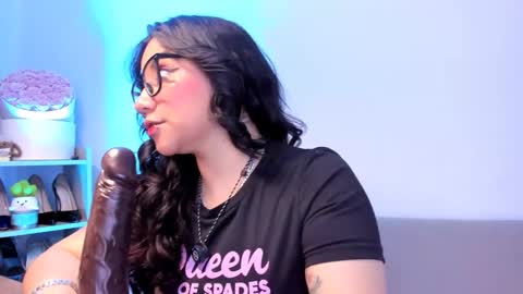 Alejandra online show from February 25, 2026, 1:43 pm