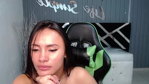 Snapshot of allisson_a chatting on December 31, 2024, 6:48 am Allisson online show from December 31, 2024, 6:48 am