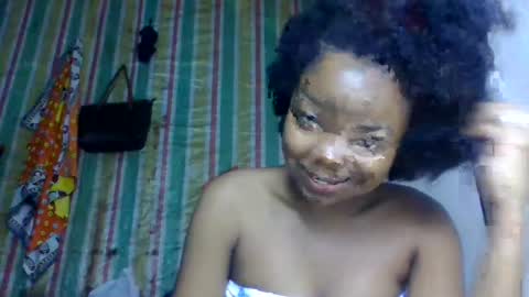 Snapshot of allizida01 chatting on June 5, 2026, 7:19 pm allizida01 online show from June 5, 2026, 7:19 pm