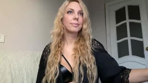 Nika online show from May 24, 2026, 4:34 pm