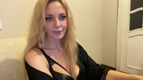 Nika online show from May 27, 2026, 4:26 pm