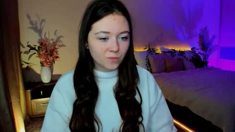 alluringeyess online show from September 27, 2025, 4:17 am